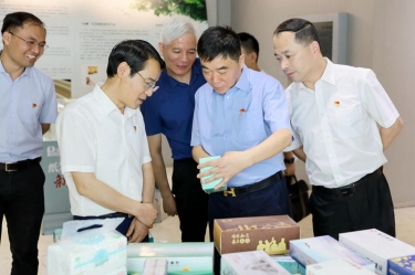 要闻 | 嘉兴市委副书记、政法委书记帅燮琅一行莅临304永利集团调研指导